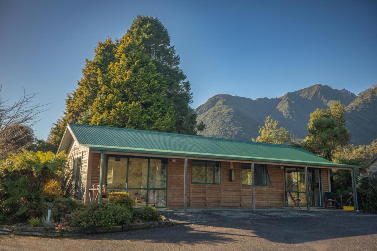 Rainforest Motel Ледник Фокса Экстерьер фото