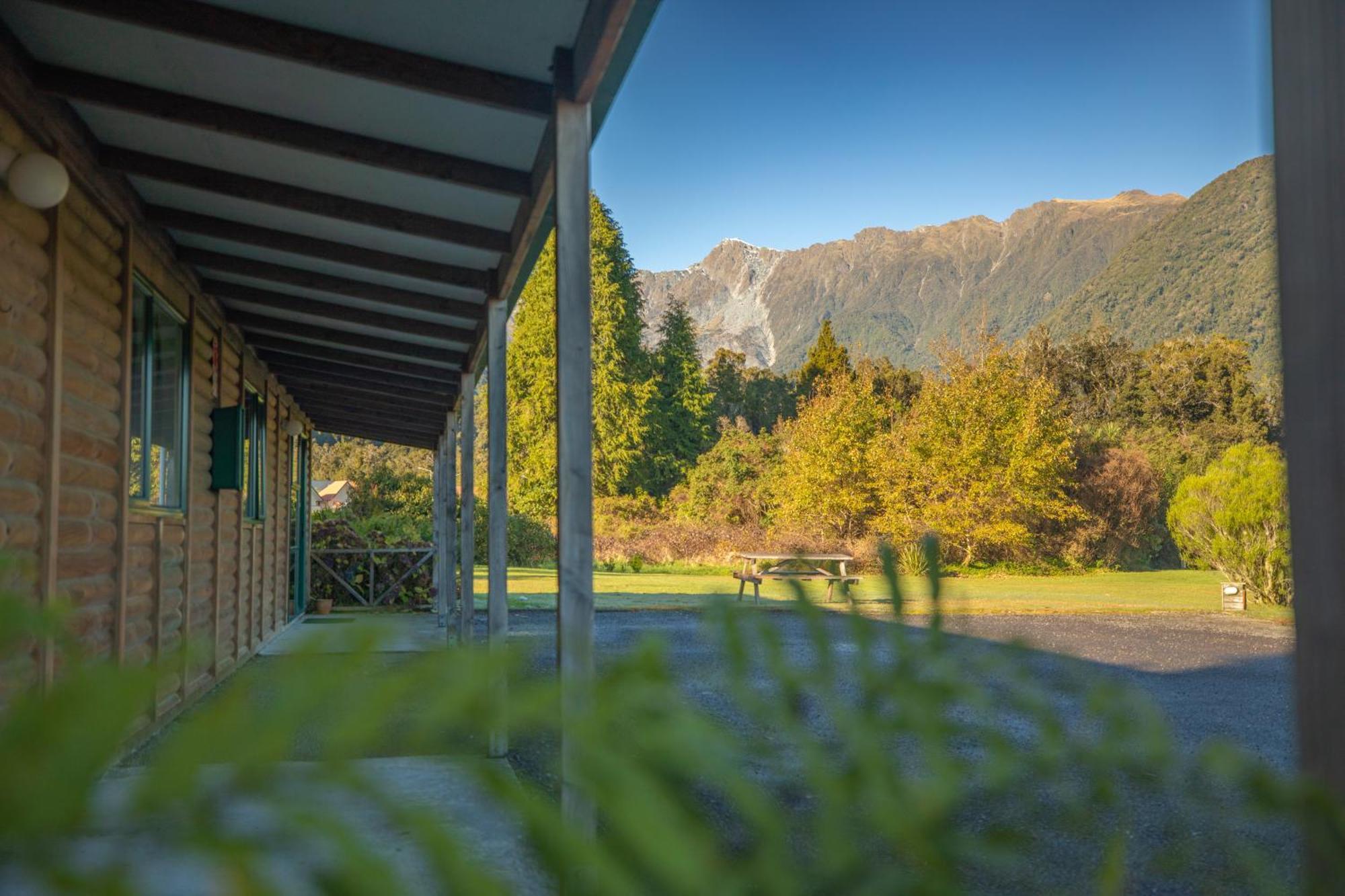 Rainforest Motel Ледник Фокса Экстерьер фото